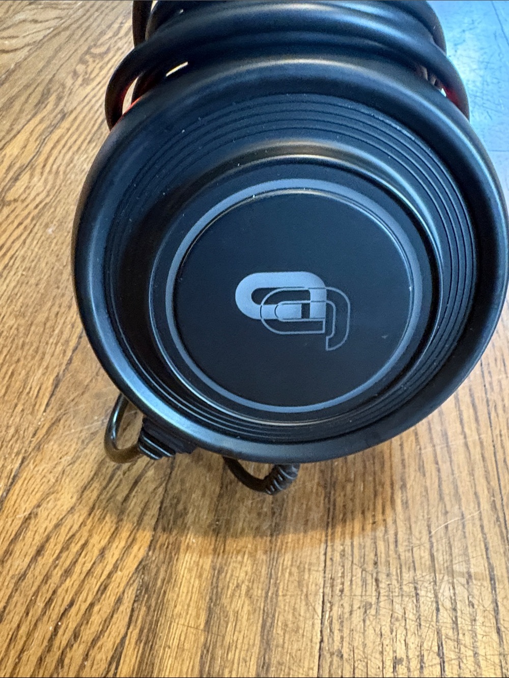 Over-Ear Wired Gaming Headset in Black and Red - Picture 4 of 9